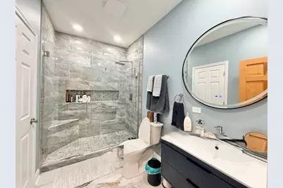 2052 Gardner Circle E, Aurora, IL 60503 - Photo 10