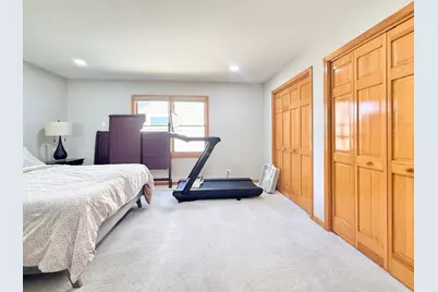 2052 Gardner Circle E, Aurora, IL 60503 - Photo 12