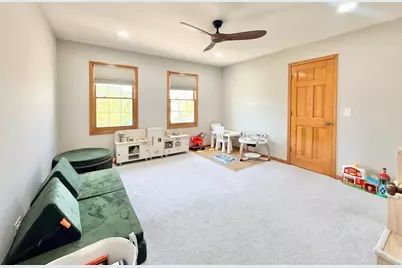 2052 Gardner Circle E, Aurora, IL 60503 - Photo 14