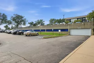2005 S Finley Rd, Lombard, IL 60148 - Photo 18