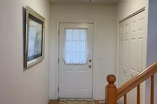 918 Oak Ridge Blvd, Elgin, IL 60120 - Photo 2