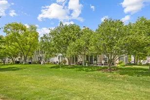 121 Golfview Dr, Glendale Heights, IL 60139 - Photo 24