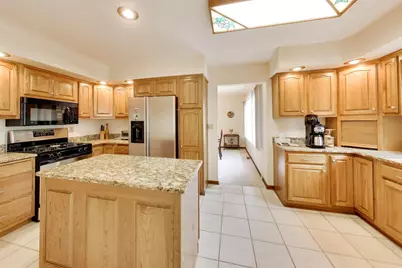 2899 Nish Road, Crystal Lake, IL 60012 - Photo 8