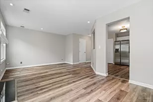 325 Odlum Ct, Schaumburg, IL 60194 - Photo 8