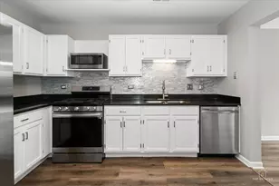 325 Odlum Ct, Schaumburg, IL 60194 - Photo 12