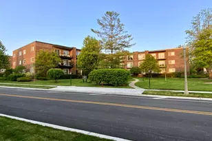 1290 N Western Ave, Lake Forest, IL 60045 - Photo 1