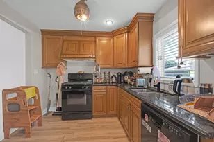 8820 Palisades Rd, Burr Ridge, IL 60527 - Photo 12