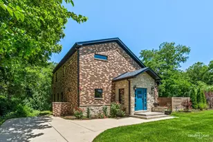 19W676 99th St, Lemont, IL 60439 - Photo 2