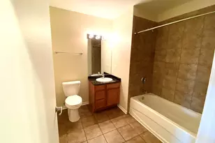 1645 W Ogden Ave, Chicago, IL 60612 - Photo 10