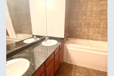 1645 W Ogden Avenue #310, Chicago, IL 60612 - Photo 8
