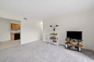 112 Mullingar Ct, Schaumburg, IL 60193 - Photo 6
