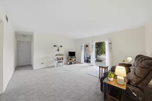 112 Mullingar Ct, Schaumburg, IL 60193 - Photo 4