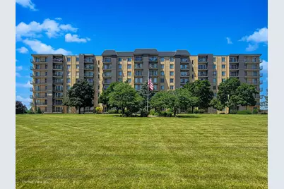 5400 Walnut Avenue #406, Downers Grove, IL 60515 - Photo 1