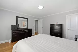 2924 W Jerome St, Chicago, IL 60645 - Photo 16