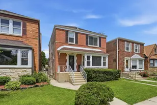 2924 W Jerome St, Chicago, IL 60645 - Photo 2