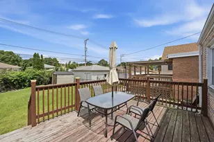 2924 W Jerome St, Chicago, IL 60645 - Photo 32