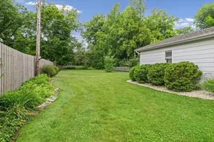 198 Wildwood Rd, Lake Forest, IL 60045 - Photo 6