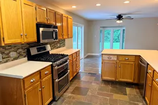 11820 S Avers Ave, Alsip, IL 60803 - Photo 8