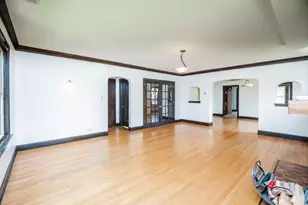 11127 S Homewood Ave, Chicago, IL 60643 - Photo 2