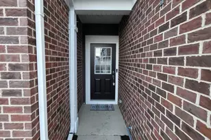 2227 Horseshoe Cir, Naperville, IL 60564 - Photo 2