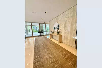 88 W Schiller Street #406, Chicago, IL 60610 - Photo 2
