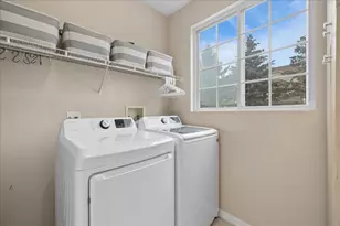 140 Station Park Cir, Grayslake, IL 60030 - Photo 14