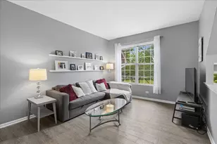 140 Station Park Cir, Grayslake, IL 60030 - Photo 2