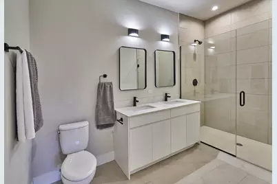 451 E Pershing Avenue #307, Chicago, IL 60653 - Photo 22