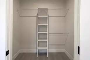 451 E Pershing Ave, Chicago, IL 60653 - Photo 24