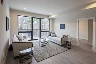 451 E Pershing Ave, Chicago, IL 60653 - Photo 4