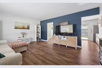 214 Lincolnshire Lane, Bolingbrook, IL 60440 - Photo 2