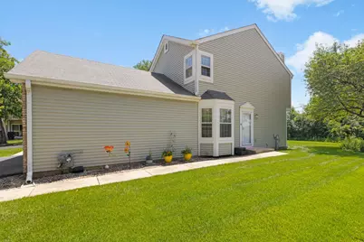 486 Nicole Drive #D, Bartlett, IL 60103 - Photo 2