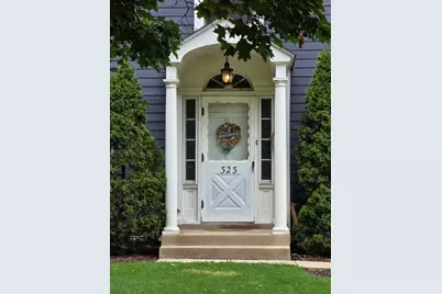 323 N Jefferson Street, Batavia, IL 60510 - Photo 2