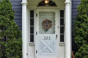 323 N Jefferson St, Batavia, IL 60510 - Photo 2