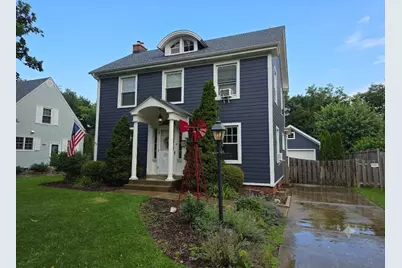 323 N Jefferson Street, Batavia, IL 60510 - Photo 1