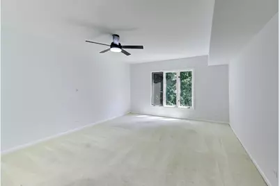 1304 Kempton Drive, Libertyville, IL 60048 - Photo 12