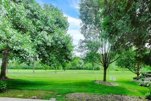 1304 Kempton Dr, Libertyville, IL 60048 - Photo 22