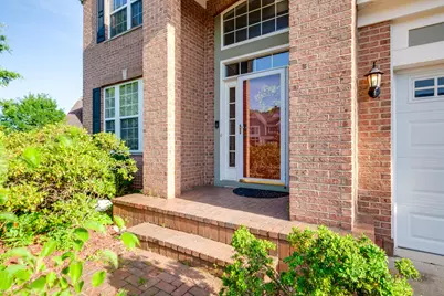 332 Colonial Drive, Vernon Hills, IL 60061 - Photo 2