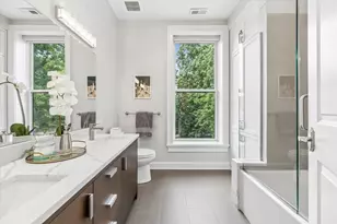 2107 W Erie St, Chicago, IL 60612 - Photo 24