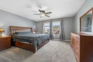 1430 S Pembroke Dr, South Elgin, IL 60177 - Photo 14