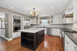 29 N Summit Ave, Villa Park, IL 60181 - Photo 16