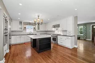 29 N Summit Ave, Villa Park, IL 60181 - Photo 20