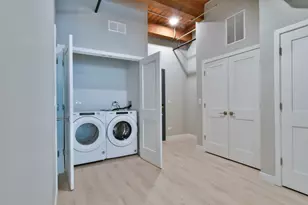 11 E Illinois St, Chicago, IL 60611 - Photo 6