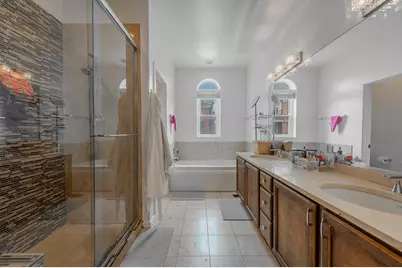 419 W Grand Avenue #G, Chicago, IL 60654 - Photo 18