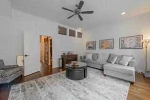419 W Grand Ave, Chicago, IL 60654 - Photo 24