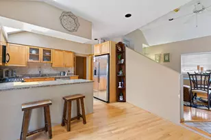2123-25 W Race Ave, Chicago, IL 60612 - Photo 8