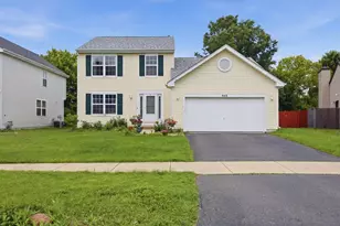 645 Spicebush Ln, Aurora, IL 60504 - Photo 1