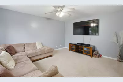 645 Spicebush Lane, Aurora, IL 60504 - Photo 6