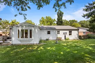 4 Stanford Pl, Champaign, IL 61820 - Photo 6