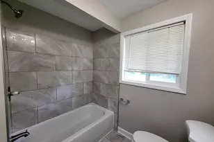 1408 Fairlane Dr, Schaumburg, IL 60193 - Photo 24
